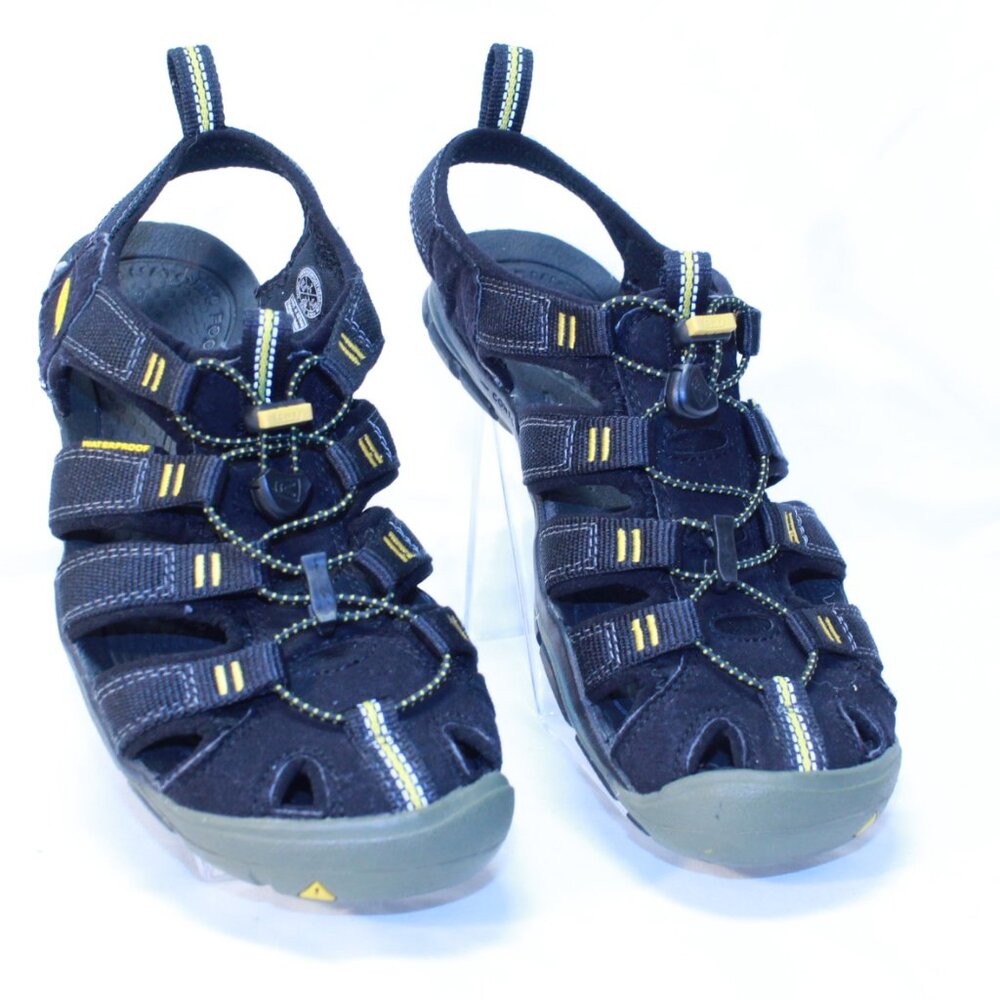 Keen Size 7 Black Clearwater CNX Waterproof Hiking Trail Water Sports Sandal